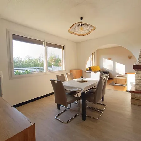 La Belle Des Champs Le Bernard